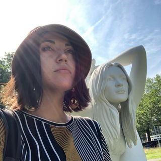 Логотип @notesonfastfashion - notes on fast fashion ⚪️🔴 ⚪️