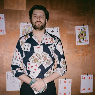 Логотип @notrendy - видеть-слышать