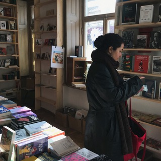 Логотип @notthingspecial - smth strng