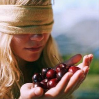 Логотип @novembre_nuvola - Ноябрьское облачко