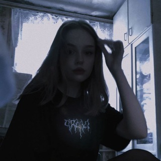 Логотип @novosti_vsego_miraaa - Светик)