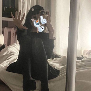 Логотип @nozhki_soles_feet_girl - ножки альтушек