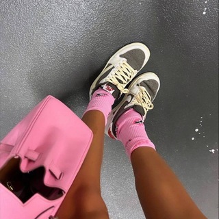Логотип @nozvmemood - 𝐧𝐨𝐳𝐚'𝐬 𝐯𝐢𝐛𝐞
