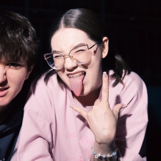 Логотип @nuanyola - ну алён