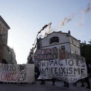 Логотип @nuestrascasassontrinxeras - Nuestras casas son trinxeras