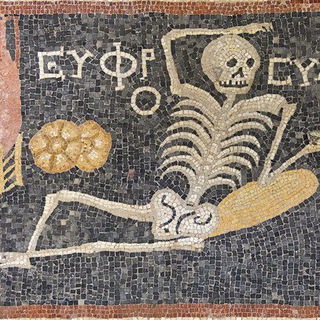 Логотип @nugae_philologicae - varia arcula nugas