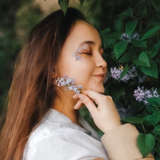 Логотип @nusyalr - Нуся про Lightroom