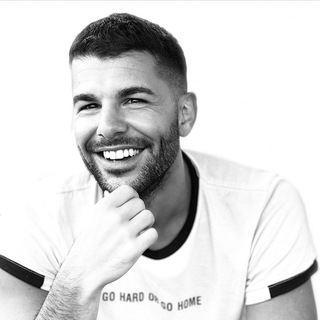 Логотип @nutricioncestaro - Nutrición Cestaro