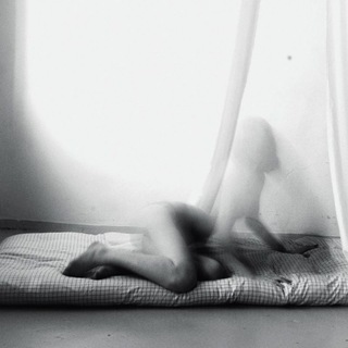 Логотип @nyaexles - exles.