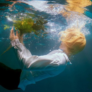 Логотип @obsujdenie_voprosi - ~(>–<)~