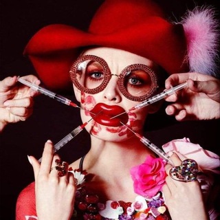 Логотип @ofcoursenatalie - Укололась — и красивая!