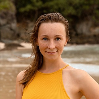 Логотип @offlineisnotenough - Одним офлайном сыт не будешь