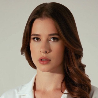 Логотип @ohmyqueenofpentacles - Холистический подход к телу от Виктории Кердман