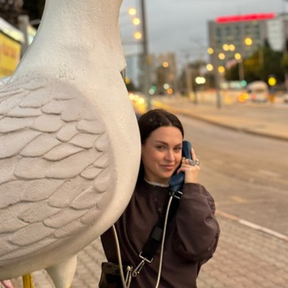 Логотип @oksanaexplorestheworld - Работаю для души