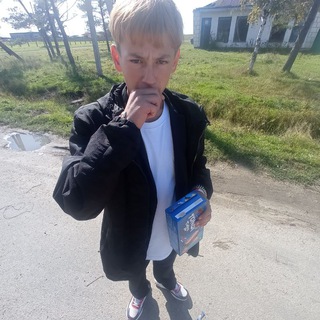 Логотип @oleegoch - олег😏