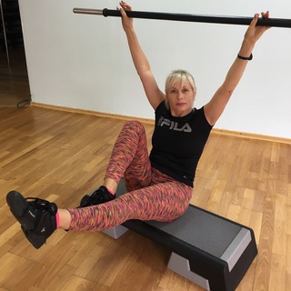 Логотип @olgabishfit - Фитнес для женщин💪🏻✨