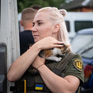 Логотип @olhazaitsevaelefond - EVACUATION. OLHA ZAITSEVA. VOLUNTEER