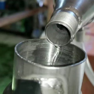 Логотип @oliessenzialiessenti - Oli Essenziali per gli Essenti