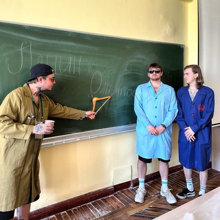 Логотип @olimpostutorial - разобранный олимпос