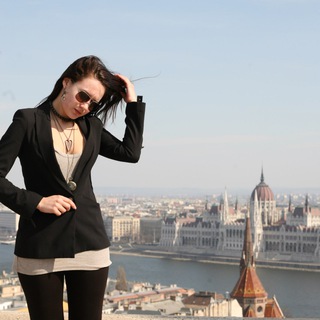 Логотип @oliverslovesbudapest - Olivers loves Budapest