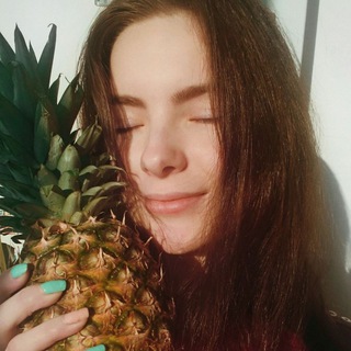 Логотип @olivias_diary - Щоденник Олівії😊💚