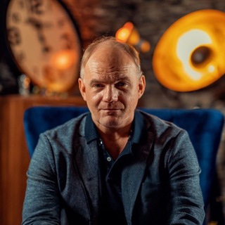 Логотип @ollyreinhard - 5 vor 12 ⁉️⏳