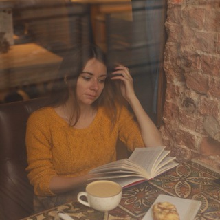 Логотип @olyaoknigah - Оля о книгах