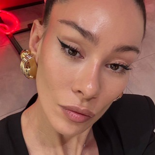Логотип @olyaslovo - Olya Slovo