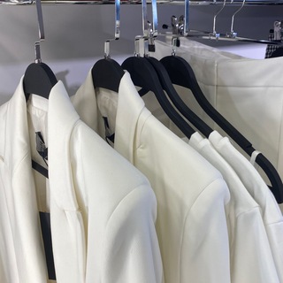 Логотип @olyurshop - OLYUR 🛍 Chic Modern OK