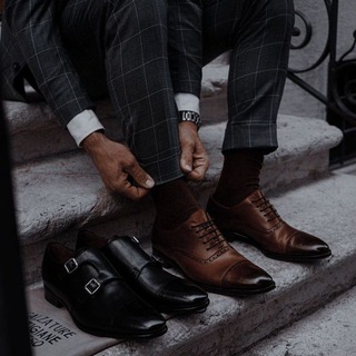 Логотип @omfav - Мужская обувь Favorit