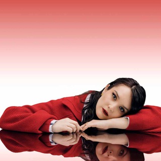 Логотип @omikla - Госпожа главный редактор