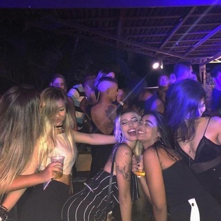 Логотип @onecuptwogirls - ереван вселенная