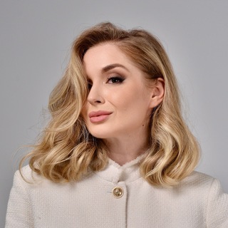 Логотип @oneday_onestory - Sapovich typing…