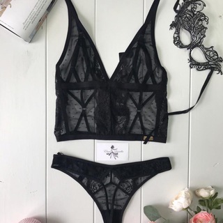Логотип @onelovelingerie - onelove_lingerie