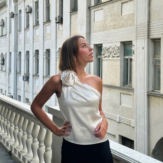 Логотип @onetimecrimea - Полина Вантайм