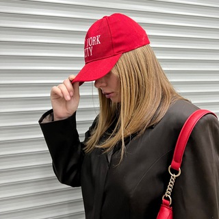 Логотип @onetwotrend - OneTwoTrend