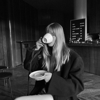 Логотип @onlifansik_zhopy - Эротика • Голые девушки