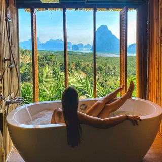 Логотип @oopstravel - Oops!… I Travel Again!