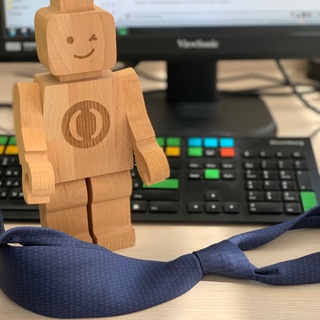 Логотип @openam - УК Открытие. Без галстуков.