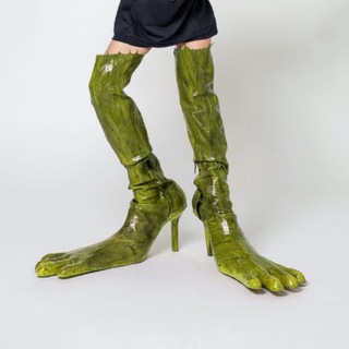 Логотип @opyatpereobulas - Опять переобулась