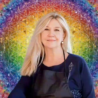 Логотип @ostrovsocrovischhelen - Калейдоскоп арт-терапевта/Елена Островская