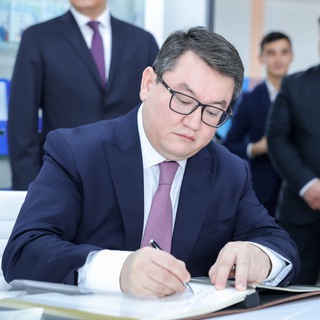 Логотип @otarbaym - Malik Otarbayev