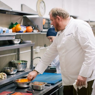 Логотип @otdyhdoma - Передачи телеканала пятница. Приятного просмотра🥗