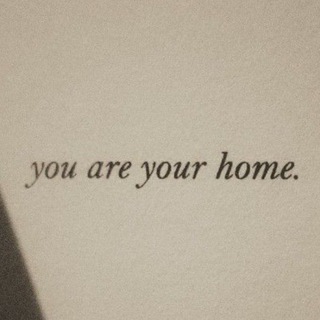 Логотип @outcastpoem - цикличность времени'