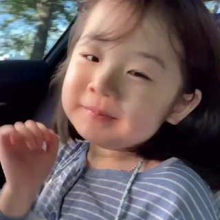 Логотип @oyungrubuchat - mrrr