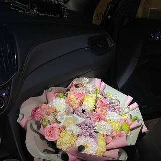 Логотип @pampusiiikkkkkkkk - avec amour ✨