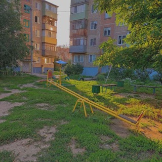 Логотип @panelkarooms - резонанс.