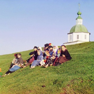 Логотип @parallelipereseklis - Параллели, которые пересеклись