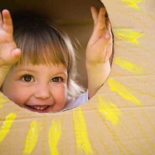 Логотип @parenting_detey - йцу