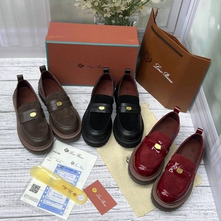 Логотип @parisbasio - Модная и стильная обувь женская